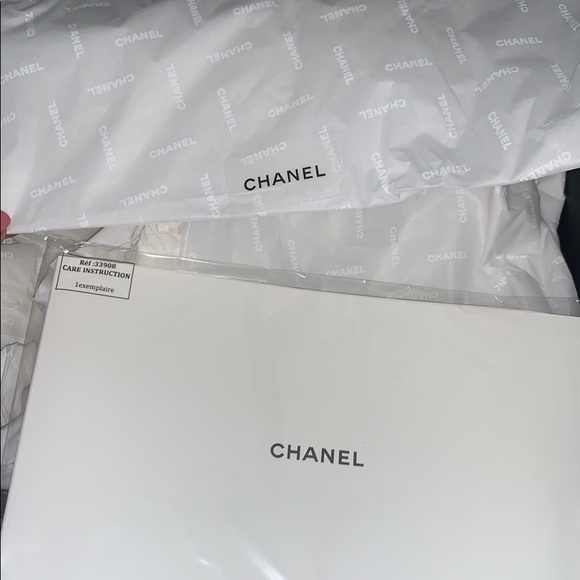 Gorgeous Chanel classic bag. Gold hardware RARE 🤎 - Picture 10 of 10